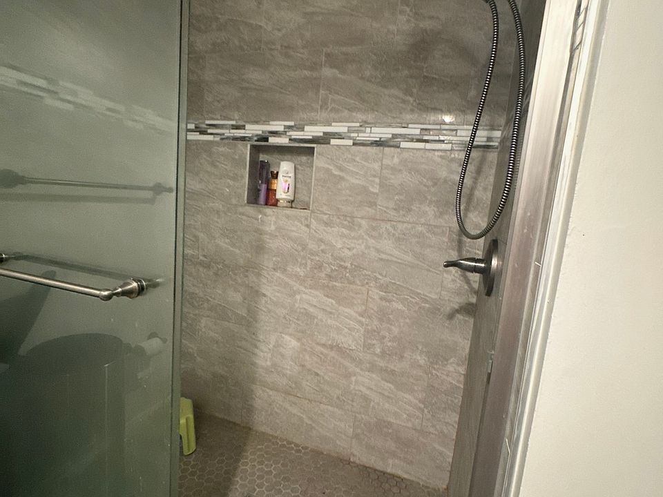 1st image of 1017-B Brixton Ct