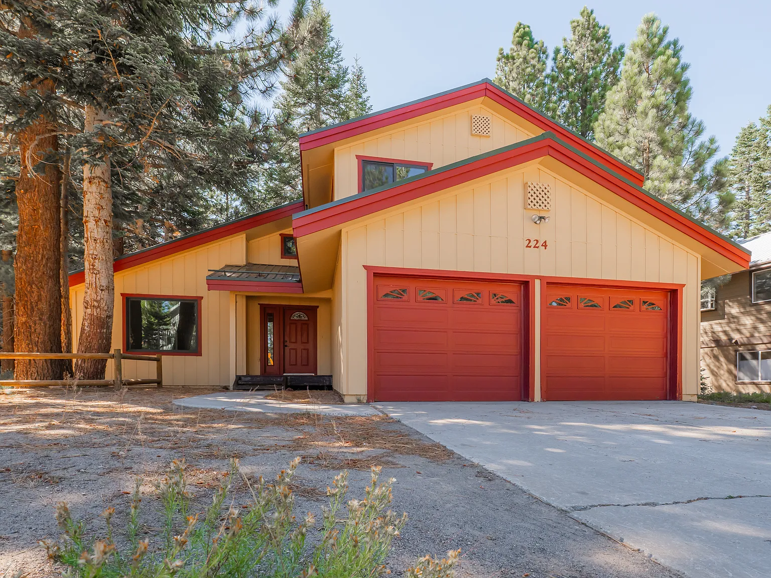 3 bed, 2.5 bath, 1926 sqft, $6,350 — Photo 1