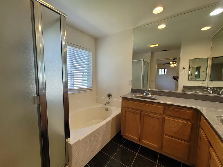 415 Zinnia Ct — Photo 27