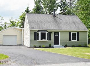 7 W Dogwood Dr, Poughkeepsie, NY