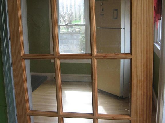 3rd image of 610 Hart Ave