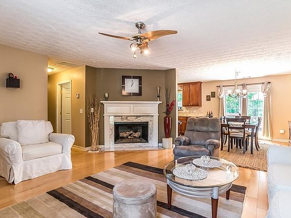 5th image of 774 Sylvan Dr