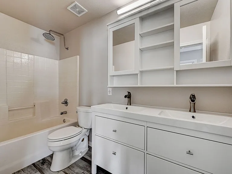 11092 Verismo St — Photo 32