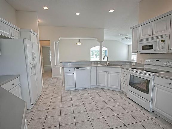 5th image of 7881 SE 167th Mistwood Ln
