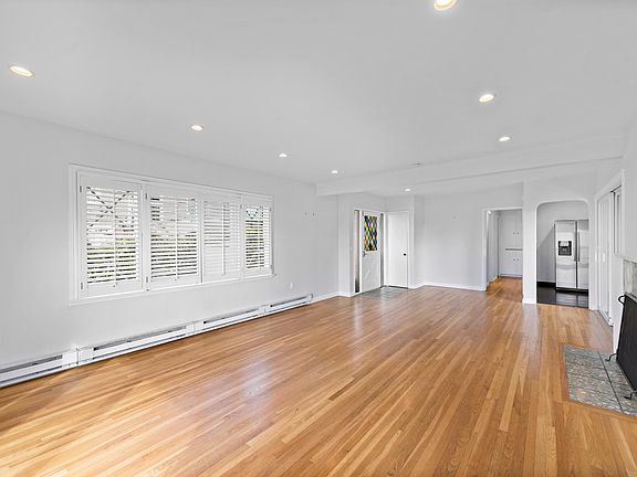 5th image of 456 Bent St