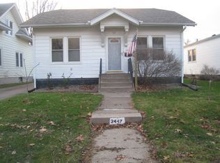 2447 32nd St, Moline, IL 61265