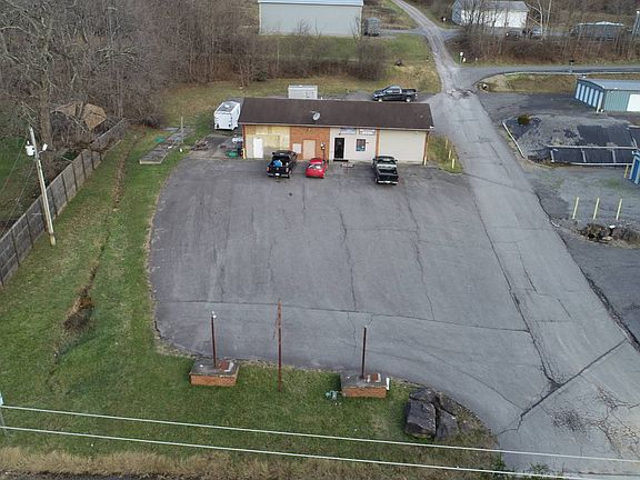 2nd image of 31 Minnicks Dr