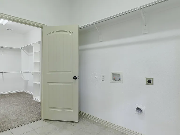 3075 Clearfork Trl — Photo 32