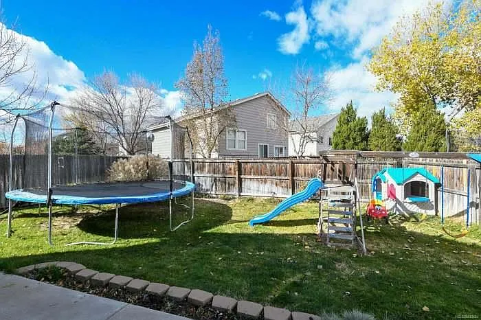11725 Elizabeth Cir — Photo 15