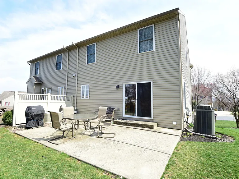 8343 Scenic View Dr — Photo 25
