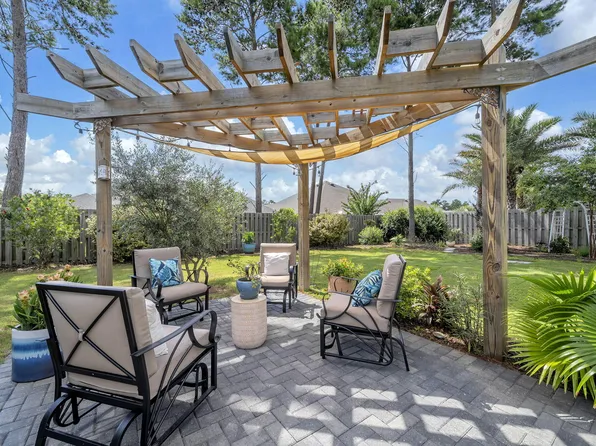 283 Sweet Tea Ln, Freeport, FL 32439