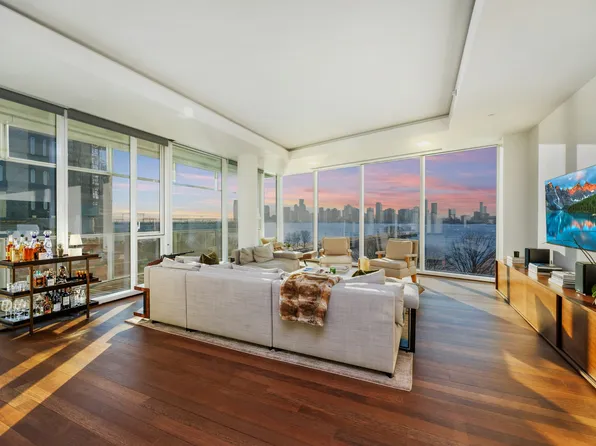 165 Charles Street image 1 of 5