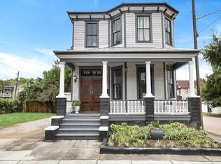 219 W 33rd St, Savannah, GA 31401