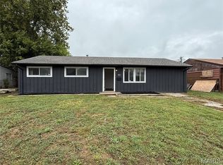 325 Rieber Dr, Cahokia, IL 62206