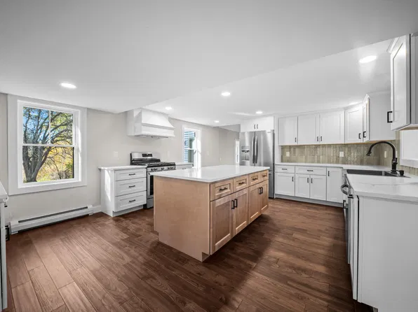 31 Birch Hill Road, York, ME 03909