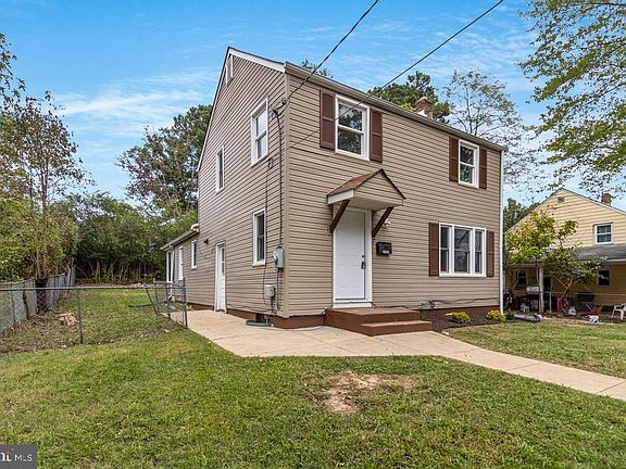3rd image of 21744 N Essex Dr