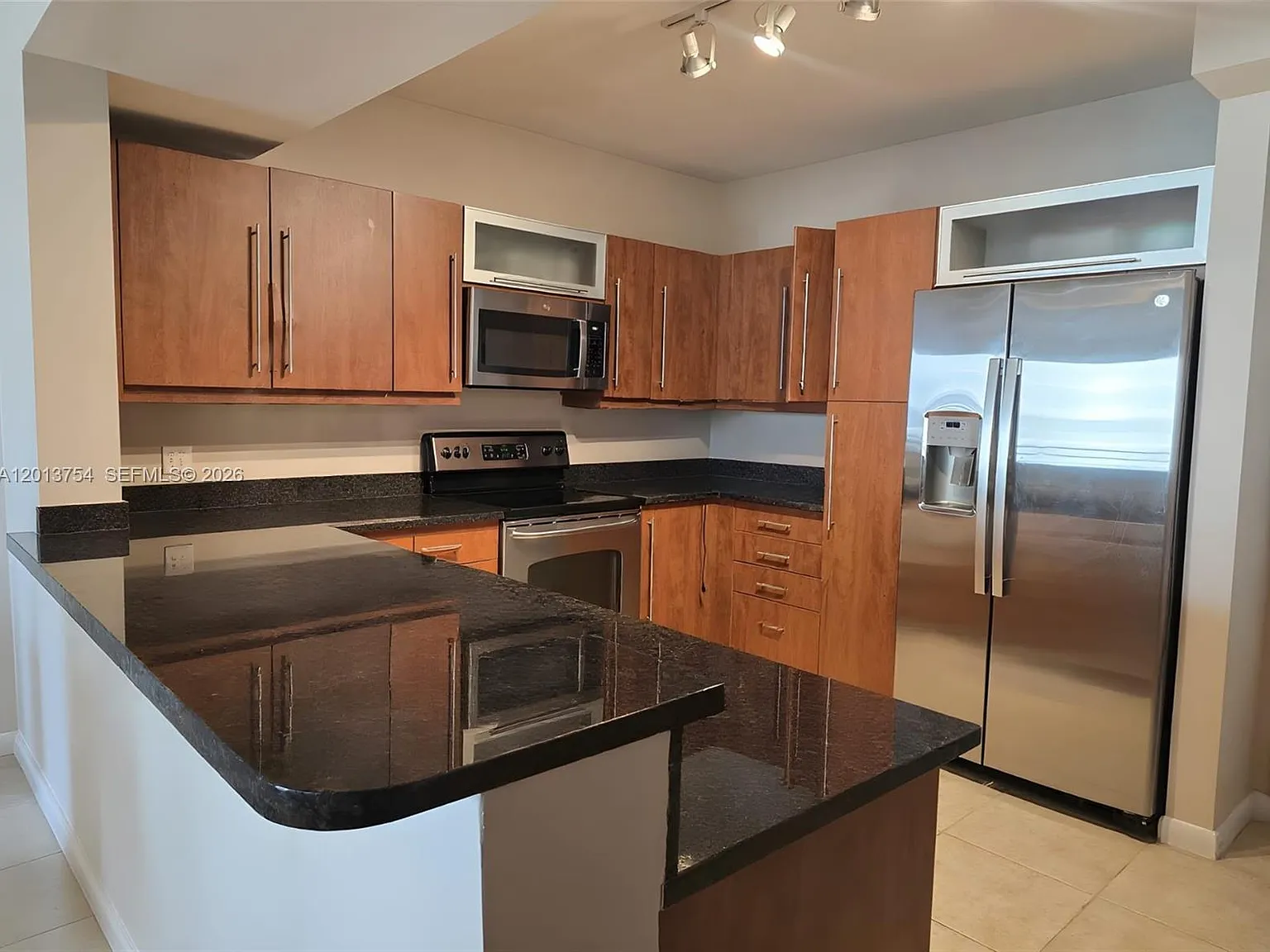 Toscano Condo — Photo 4