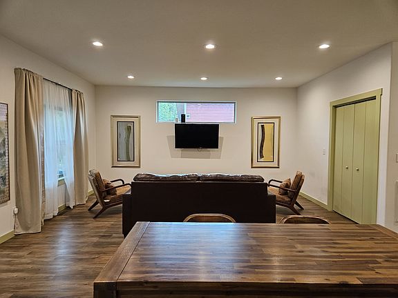 5th image of 10 Sylvanella Ln