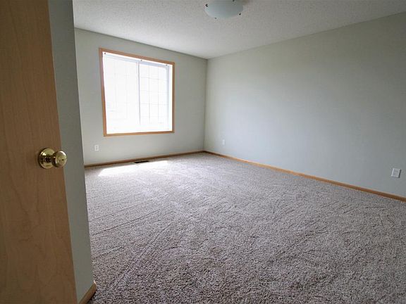 3rd image of 5035 Garland Ln N