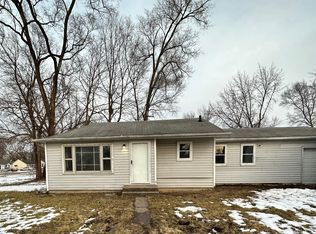 901 Anna Ave, Loves Park, IL 61111