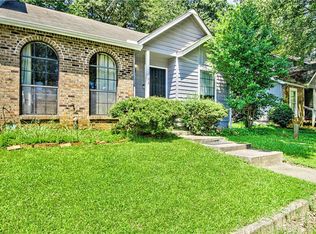 793 Heritage Oaks Dr, Stone Mountain, GA 30088