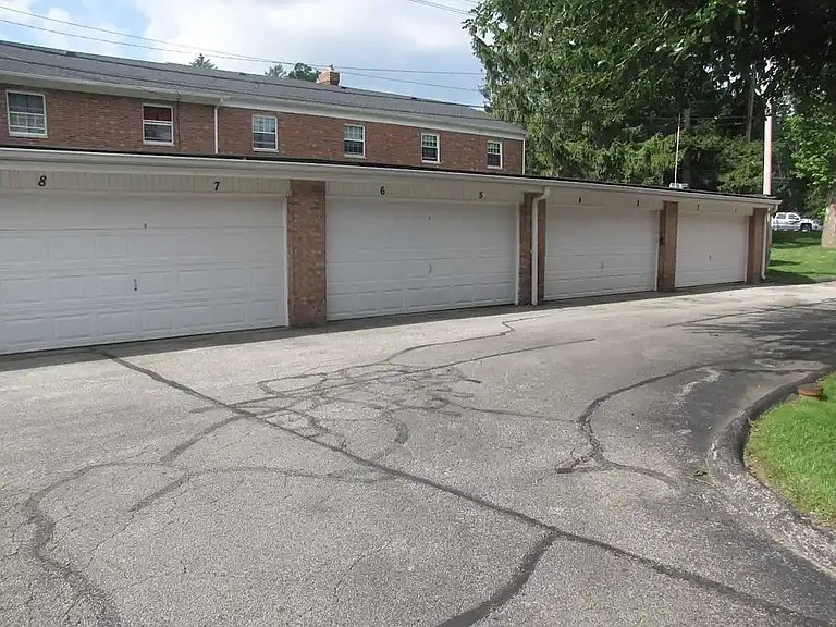 Blake House Apartments — Photo 24