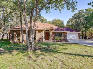 509 Larchmont Way, Azle, TX 76020