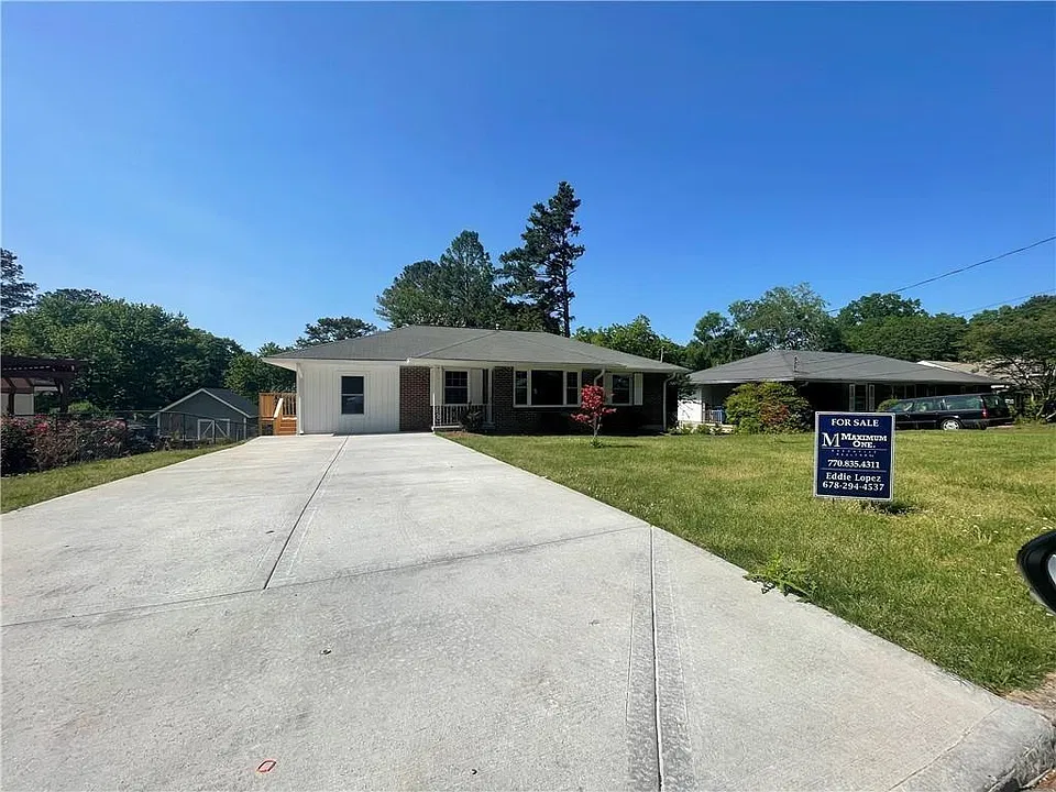 3067 Barksdale Cir