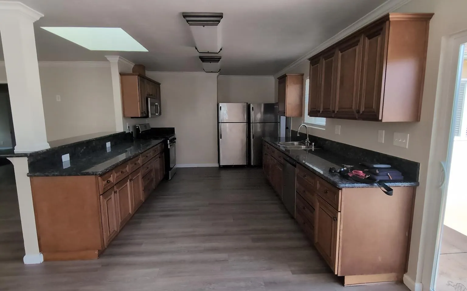 890 Poplar St — Photo 2