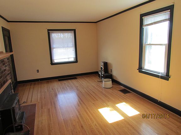 front living/dining room