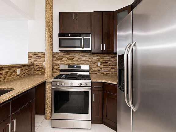 4th image of 926 Broadway APT 2A