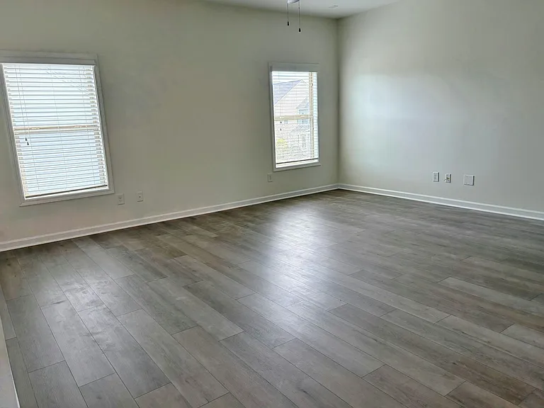 241 Saint Lucie Dr — Photo 21