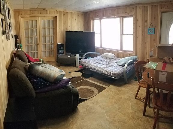 Dining room/Rec room