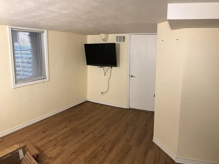 1448 Knox Ct #1 — Photo 7