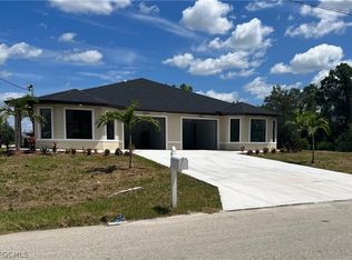 4854 30th St SW, Lehigh Acres, FL 33973