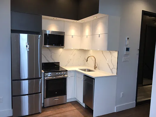 Rented by Lodger Corp | media 10