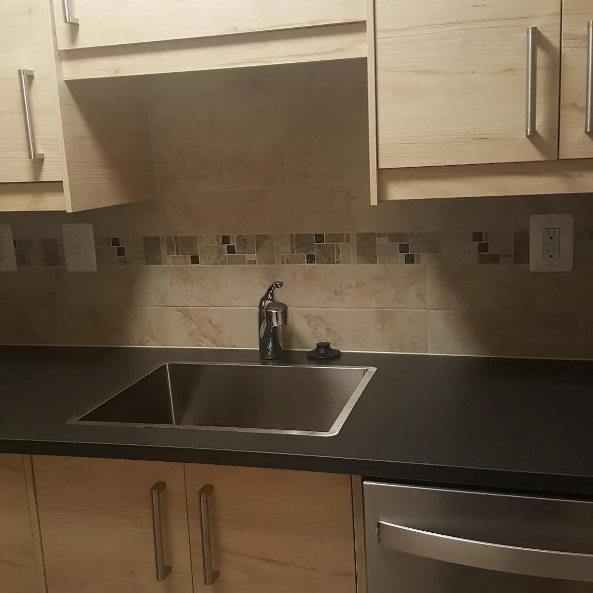 Studio, 425 sqft, $1,695 — Photo 3