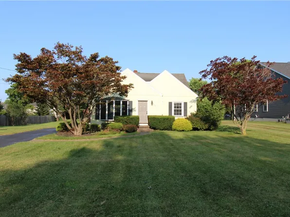 908 N Greece Rd, Rochester, NY 14626
