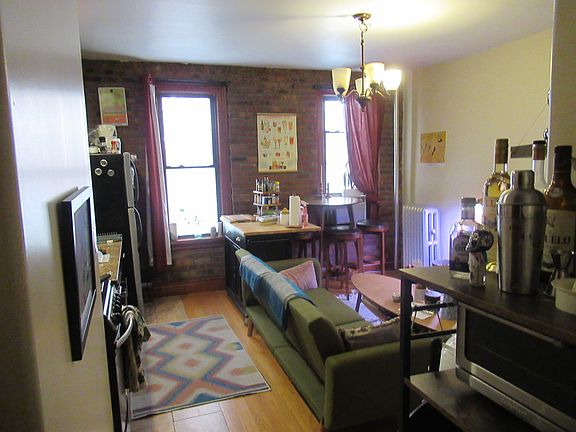 2nd image of 1035 Union St APT 4E