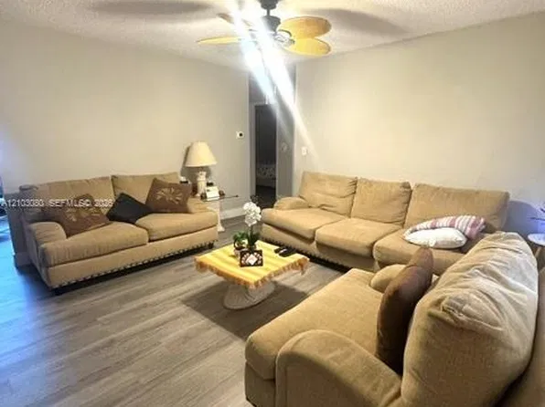 1709 Shenandoah St #B, Hollywood, FL 33020