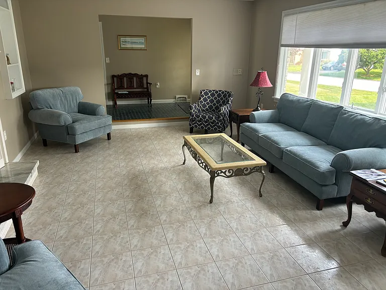 85 Admiral Dr — Photo 12