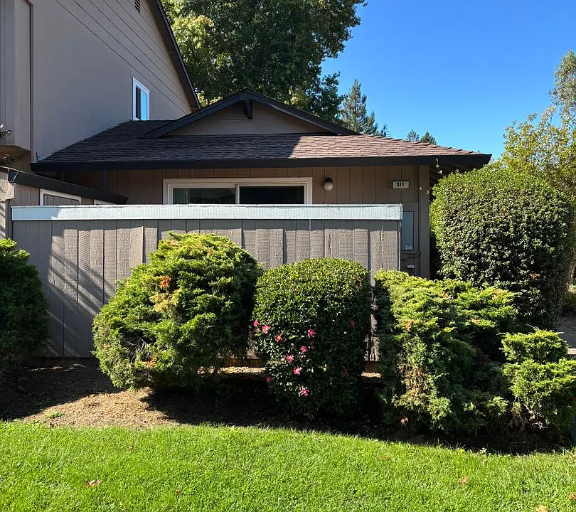 311 Algiers Ct