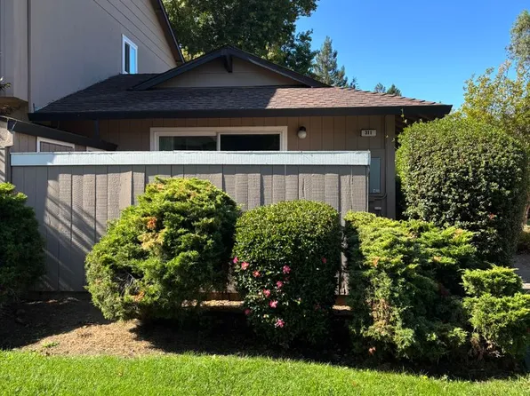 311 Algiers Ct, Santa Rosa, CA 95409