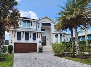 336 Lagoon Ave, Naples, FL 34108