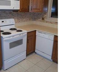 26361 Kinyon St, Taylor, MI 48180