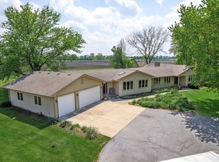 45W251 Ic Trl, Maple Park, IL 60151