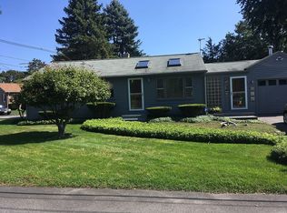 6 Harvest Rd, Warwick, RI 02888