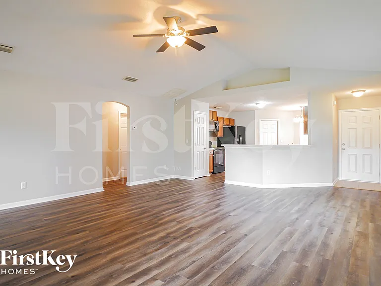 2089 W Lymington Way — Photo 3