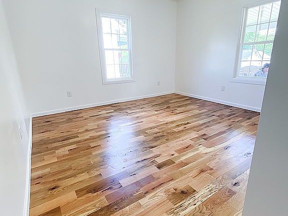 2nd image of 1013 Madison St