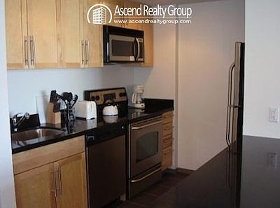 5th image of 175 Blossom St Unit 1402
